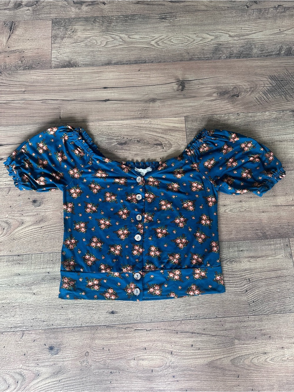 Teal Blue Floral Puff-Sleeve Button Crop Top